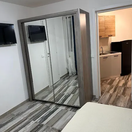 Navany House Appartamento Modena